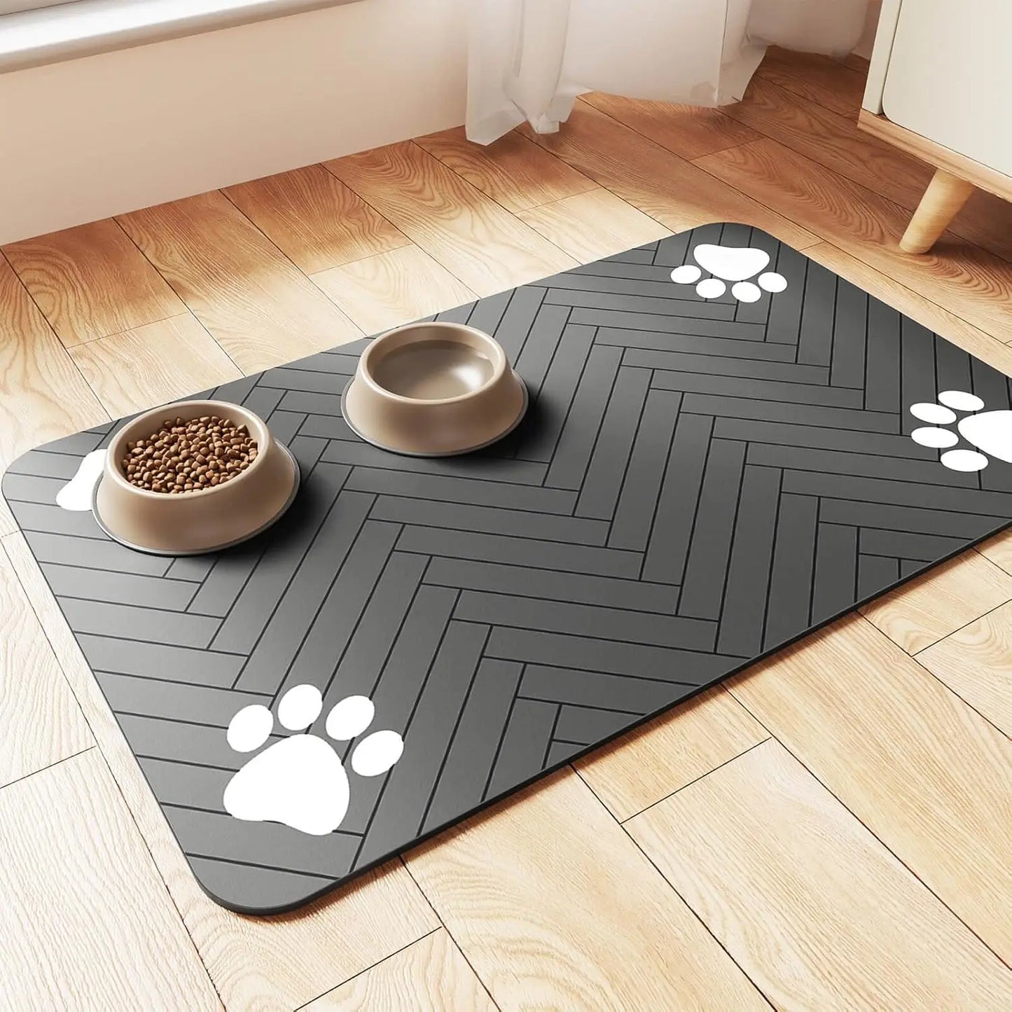 🐾 PetGuard Mat – Keep Your Pet’s Feeding Area Clean and Stylish! 🐶🐱